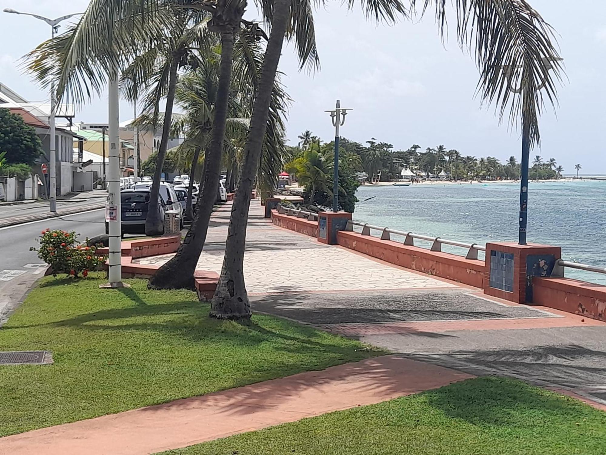 Plage Et Vacance Sainte-Anne  Εξωτερικό φωτογραφία